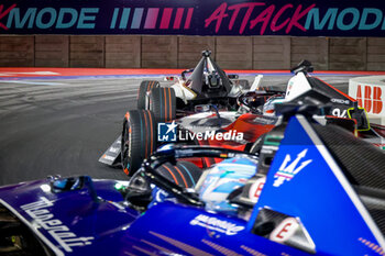 2024-07-21 - ambiance track, attack mode during the 2024 Hankook London ePrix, 10th meeting of the 2023-24 ABB FIA Formula E World Championship, on the ExCeL London from June 18 to 21, 2024 in London, United Kingdom - 2024 FORMULA E LONDON EPRIX - FORMULA E - MOTORS