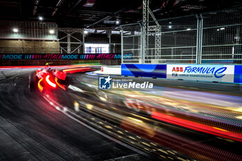 2024-07-21 - ambiance track, attack mode during the 2024 Hankook London ePrix, 10th meeting of the 2023-24 ABB FIA Formula E World Championship, on the ExCeL London from June 18 to 21, 2024 in London, United Kingdom - 2024 FORMULA E LONDON EPRIX - FORMULA E - MOTORS