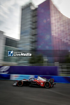 2024-07-21 - 94 WEHRLEIN Pascal (ger), TAG HEUER Porsche Formula E Team, Porsche 99X Electric, action during the 2024 Hankook London ePrix, 10th meeting of the 2023-24 ABB FIA Formula E World Championship, on the ExCeL London from June 18 to 21, 2024 in London, United Kingdom - 2024 FORMULA E LONDON EPRIX - FORMULA E - MOTORS