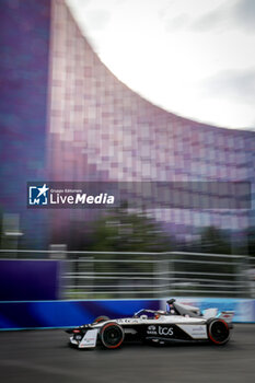 2024-07-21 - 09 EVANS Mitch (nzl), Jaguar TCS Racing, Jaguar I-Type 6, action during the 2024 Hankook London ePrix, 10th meeting of the 2023-24 ABB FIA Formula E World Championship, on the ExCeL London from June 18 to 21, 2024 in London, United Kingdom - 2024 FORMULA E LONDON EPRIX - FORMULA E - MOTORS