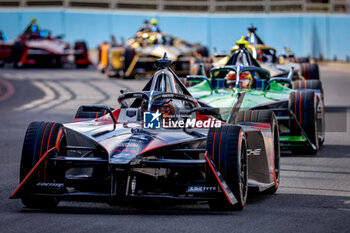 2024-07-21 - 94 WEHRLEIN Pascal (ger), TAG HEUER Porsche Formula E Team, Porsche 99X Electric, action during the 2024 Hankook London ePrix, 10th meeting of the 2023-24 ABB FIA Formula E World Championship, on the ExCeL London from June 18 to 21, 2024 in London, United Kingdom - 2024 FORMULA E LONDON EPRIX - FORMULA E - MOTORS