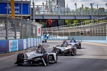 2024-07-21 - 37 CASSIDY Nick (nzl), Jaguar TCS Racing, Jaguar I-Type 6, action during the 2024 Hankook London ePrix, 10th meeting of the 2023-24 ABB FIA Formula E World Championship, on the ExCeL London from June 18 to 21, 2024 in London, United Kingdom - 2024 FORMULA E LONDON EPRIX - FORMULA E - MOTORS