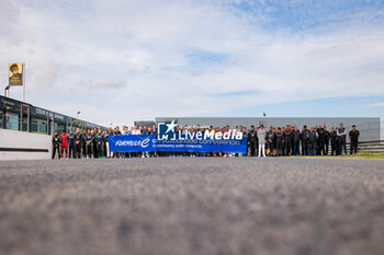 2024-11-05 - FE Paddock in solidarity with Valencia during the pre-season testing of the 2024-25 ABB FIA Formula E World Championship, on the Circuit del Jarama from November 5 to 8, 2024 in San Sebastián de los Reyes, Spain - 2025 FORMULA E PRE-SEASON TEST - FORMULA E - MOTORS