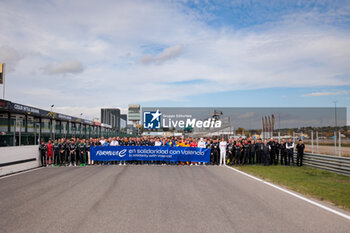 2024-11-05 - FE Paddock in solidarity with Valencia during the pre-season testing of the 2024-25 ABB FIA Formula E World Championship, on the Circuit del Jarama from November 5 to 8, 2024 in San Sebastián de los Reyes, Spain - 2025 FORMULA E PRE-SEASON TEST - FORMULA E - MOTORS