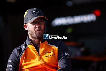 2024-11-05 - BIRD Sam (gbr), NEOM McLaren Formula E Team, Nissan e-4ORCE 05, portrait during the pre-season testing of the 2024-25 ABB FIA Formula E World Championship, on the Circuit del Jarama from November 5 to 8, 2024 in San Sebastián de los Reyes, Spain - 2025 FORMULA E PRE-SEASON TEST - FORMULA E - MOTORS