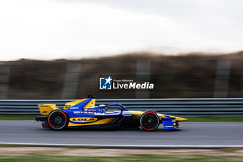 2024-11-05 - 22 MALONEY Zane (bar), Lola Yamaha ABT, Lola-Yamaha T001, action during the pre-season testing of the 2024-25 ABB FIA Formula E World Championship, on the Circuit del Jarama from November 5 to 8, 2024 in San Sebastián de los Reyes, Spain - 2025 FORMULA E PRE-SEASON TEST - FORMULA E - MOTORS