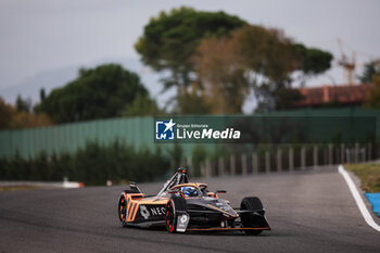 2024-11-05 - 08 BIRD Sam (gbr), NEOM McLaren Formula E Team, Nissan e-4ORCE 05, action during the pre-season testing of the 2024-25 ABB FIA Formula E World Championship, on the Circuit del Jarama from November 5 to 8, 2024 in San Sebastián de los Reyes, Spain - 2025 FORMULA E PRE-SEASON TEST - FORMULA E - MOTORS