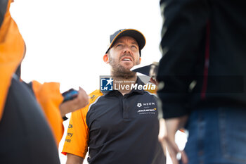 2024-11-05 - BIRD Sam (gbr), NEOM McLaren Formula E Team, Nissan e-4ORCE 05, portrait during the pre-season testing of the 2024-25 ABB FIA Formula E World Championship, on the Circuit del Jarama from November 5 to 8, 2024 in San Sebastián de los Reyes, Spain - 2025 FORMULA E PRE-SEASON TEST - FORMULA E - MOTORS