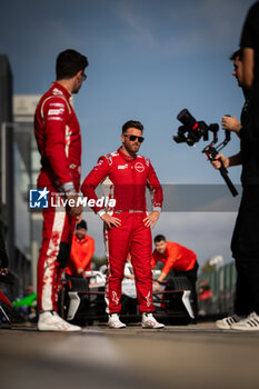 2024-11-05 - ROWLAND Oliver (gbr), Nissan Formula E Team, Nissan e-4ORCE 05, portrait during the pre-season testing of the 2024-25 ABB FIA Formula E World Championship, on the Circuit del Jarama from November 5 to 8, 2024 in San Sebastián de los Reyes, Spain - 2025 FORMULA E PRE-SEASON TEST - FORMULA E - MOTORS