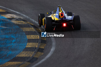 2024-11-05 - 22 MALONEY Zane (bar), Lola Yamaha ABT, Lola-Yamaha T001, action during the pre-season testing of the 2024-25 ABB FIA Formula E World Championship, on the Circuit del Jarama from November 5 to 8, 2024 in San Sebastián de los Reyes, Spain - 2025 FORMULA E PRE-SEASON TEST - FORMULA E - MOTORS