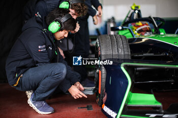 2024-11-07 - Hankook, tyre, tire during the pre-season testing of the 2024-25 ABB FIA Formula E World Championship, on the Circuit del Jarama from November 5 to 8, 2024 in San Sebastián de los Reyes, Spain - 2025 FORMULA E PRE-SEASON TEST - FORMULA E - MOTORS