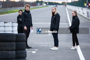 2024-11-07 - EDGAR Jessica (gbr), DS Penske, DS E-Tense FE25, portrait, VISSER Beitske (nld), DS Penske, DS E-Tense FE25, portrait TURVEY Oliver (gbr), DS Penske reserve driver, DS E-Tense FE23, portrait, portrait during the pre-season testing of the 2024-25 ABB FIA Formula E World Championship, on the Circuit del Jarama from November 5 to 8, 2024 in San Sebastián de los Reyes, Spain - 2025 FORMULA E PRE-SEASON TEST - FORMULA E - MOTORS