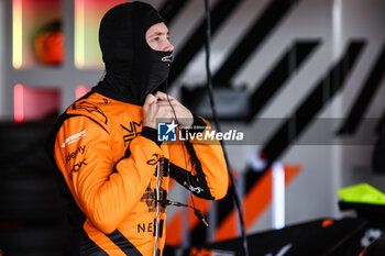 2024-11-07 - BARNARD Taylor (gbr), NEOM McLaren Formula E Team, Nissan e-4ORCE 05, portrait during the pre-season testing of the 2024-25 ABB FIA Formula E World Championship, on the Circuit del Jarama from November 5 to 8, 2024 in San Sebastián de los Reyes, Spain - 2025 FORMULA E PRE-SEASON TEST - FORMULA E - MOTORS