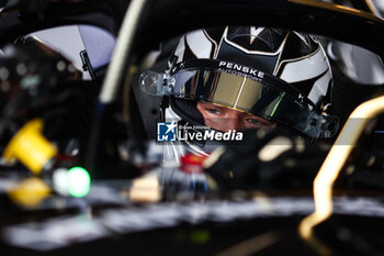 2024-11-07 - GUNTHER Maximilian (ger), DS Penske, DS E-Tense FE25, portrait during the pre-season testing of the 2024-25 ABB FIA Formula E World Championship, on the Circuit del Jarama from November 5 to 8, 2024 in San Sebastián de los Reyes, Spain - 2025 FORMULA E PRE-SEASON TEST - FORMULA E - MOTORS