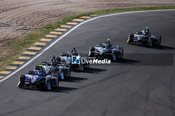 2024-11-07 - 13 DA COSTA Antonio Felix (prt), TAG Heuer Porsche Formula E Team, Porsche 99X Electric, action, 09 EVANS Mitch (nzl), Jaguar TCS Racing, Jaguar I-Type 7, action during the pre-season testing of the 2024-25 ABB FIA Formula E World Championship, on the Circuit del Jarama from November 5 to 8, 2024 in San Sebastián de los Reyes, Spain - 2025 FORMULA E PRE-SEASON TEST - FORMULA E - MOTORS