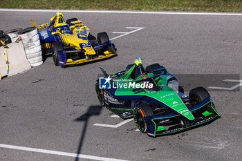 2024-11-07 - 04 FRIJNS Robin (nld), Envision Racing, Jaguar I-Type 7, action and 11 DI GRASSI Lucas (bra), Lola Yamaha ABT, Lola-Yamaha T001, action during the pre-season testing of the 2024-25 ABB FIA Formula E World Championship, on the Circuit del Jarama from November 5 to 8, 2024 in San Sebastián de los Reyes, Spain - 2025 FORMULA E PRE-SEASON TEST - FORMULA E - MOTORS