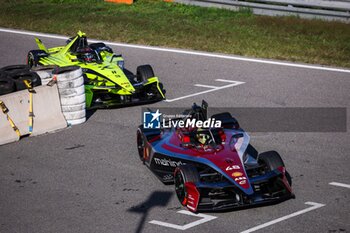 2024-11-07 - 48 MORTARA Edoardo (swi), Mahindra Racing, Mahindra M11 Electro, action and 03 BECKMANN David (gbr), Kiro Race Co, Porsche 99X Electric, action during the pre-season testing of the 2024-25 ABB FIA Formula E World Championship, on the Circuit del Jarama from November 5 to 8, 2024 in San Sebastián de los Reyes, Spain - 2025 FORMULA E PRE-SEASON TEST - FORMULA E - MOTORS