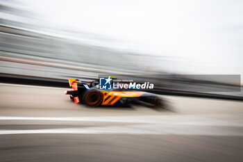 2024-11-07 - 05 BARNARD Taylor (gbr), NEOM McLaren Formula E Team, Nissan e-4ORCE 05, action during the pre-season testing of the 2024-25 ABB FIA Formula E World Championship, on the Circuit del Jarama from November 5 to 8, 2024 in San Sebastián de los Reyes, Spain - 2025 FORMULA E PRE-SEASON TEST - FORMULA E - MOTORS