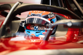 2024-11-07 - DE VRIES Nyck (nld), Mahindra Racing, Mahindra M11 Electro, portrait during the pre-season testing of the 2024-25 ABB FIA Formula E World Championship, on the Circuit del Jarama from November 5 to 8, 2024 in San Sebastián de los Reyes, Spain - 2025 FORMULA E PRE-SEASON TEST - FORMULA E - MOTORS