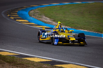 2024-11-07 - 11 DI GRASSI Lucas (bra), Lola Yamaha ABT, Lola-Yamaha T001, action during the pre-season testing of the 2024-25 ABB FIA Formula E World Championship, on the Circuit del Jarama from November 5 to 8, 2024 in San Sebastián de los Reyes, Spain - 2025 FORMULA E PRE-SEASON TEST - FORMULA E - MOTORS