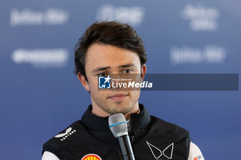 2024-11-07 - DE VRIES Nyck (nld), Mahindra Racing, Mahindra M11 Electro, portrait during the pre-season testing of the 2024-25 ABB FIA Formula E World Championship, on the Circuit del Jarama from November 5 to 8, 2024 in San Sebastián de los Reyes, Spain - 2025 FORMULA E PRE-SEASON TEST - FORMULA E - MOTORS