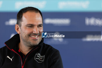 2024-11-07 - MODLINGER Florian, TAG Heuer Porsche Formula E Team team principal during the pre-season testing of the 2024-25 ABB FIA Formula E World Championship, on the Circuit del Jarama from November 5 to 8, 2024 in San Sebastián de los Reyes, Spain - 2025 FORMULA E PRE-SEASON TEST - FORMULA E - MOTORS