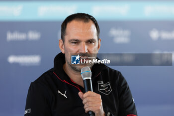 2024-11-07 - MODLINGER Florian, TAG Heuer Porsche Formula E Team team principal during the pre-season testing of the 2024-25 ABB FIA Formula E World Championship, on the Circuit del Jarama from November 5 to 8, 2024 in San Sebastián de los Reyes, Spain - 2025 FORMULA E PRE-SEASON TEST - FORMULA E - MOTORS