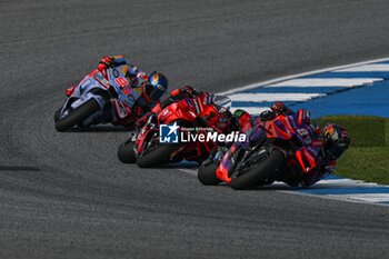 26/10/2024 - Sprint Race for PT Thailand Grand Prix of MotoGP at Chang International Circuit. October 26, 2024 In picture: Jorge Martin , Francesco Bagnaia and Marc Marquez Carrera al Sprint del Gran Premio de MotoGP de Thailandia en el Circuito Internacional de Chang. 26 de Octubre de 2024 POOL/ MotoGP.com / Cordon Press Images will be for editorial use only. Mandatory credit: ?MotoGP.com Cordon Press Cordon Press Cordon Press - SPRINT RACE MOTOGP THAILAND GRAND PRIX - MOTOGP - MOTORI