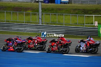 26/10/2024 - Sprint Race for PT Thailand Grand Prix of MotoGP at Chang International Circuit. October 26, 2024 In picture: Jorge Martin , Francesco Bagnaia and Enea Bastianini and Marc Marquez Carrera al Sprint del Gran Premio de MotoGP de Thailandia en el Circuito Internacional de Chang. 26 de Octubre de 2024 POOL/ MotoGP.com / Cordon Press Images will be for editorial use only. Mandatory credit: ?MotoGP.com Cordon Press Cordon Press Cordon Press - SPRINT RACE MOTOGP THAILAND GRAND PRIX - MOTOGP - MOTORI