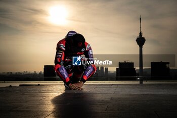 30/10/2024 - Events before Petronas Grand Prix of Malaysia of MotoGP at Sepang Circuit. October 30 2024 In picture: Jorge Martin and Francesco Bagnaia in a stunning photo & filming session sees the duo face down at sunset ahead of the Petronas Grand Prix of Malaysia Eventos previos al Gran Premio de MotoGP de Malasia en el Circuito Internacional de Sepang. 30 de Octubre de 2024 POOL/ MotoGP.com / Cordon Press Images will be for editorial use only. Mandatory credit: ?MotoGP.com Cordon Press - EVENTS MOTOGP GRAND PRIX OF MALAYSIA - MOTOGP - MOTORI