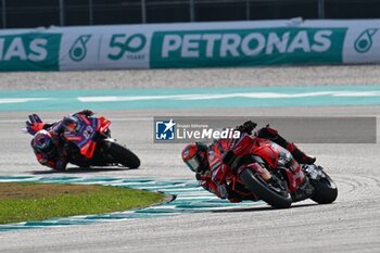 2024-11-03 - Races of Petronas Grand Prix of Malaysia of MotoGP at Sepang Circuit. November 03 2024 In picture: Francesco Bagnaia and Jorge Martin Carreras del Gran Premio de MotoGP de Malasia en el Circuito Internacional de Sepang. 03 de Noviembre de 2024 POOL/ MotoGP.com / Cordon Press Images will be for editorial use only. Mandatory credit: ?MotoGP.com Cordon Press - RACES MOTOGP GRAND PRIX OF MALAYSIA - MOTOGP - MOTORS