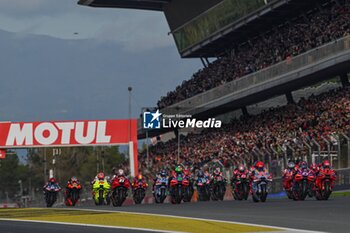 16/11/2024 - Sprint Race of Motul Solidarity Grand Prix of Barcelona of MotoGP at Barcelona-Catalunya Circuit. November 16 2024. In picture: start race Carrera al Sprint del Gran Premio Solidario Motul de MotoGP de Barcelona en el Circuito de Barcelona-Catalunya. 16 de Noviembre de 2024 POOL/ MotoGP.com / Cordon Press Images will be for editorial use only. Mandatory credit: ?MotoGP.com Cordon Press - SPRINT RACE MOTOGP SOLIDARITY GRAND PRIX OF BARCELONA - MOTOGP - MOTORI