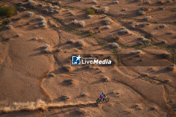2024-01-06 - 14 BUHLER Sebastian (ger), Hero Motorsports Team Rally, Hero, Motul, Moto, FIM W2RC, action during the Stage 1 of the Dakar 2024 on January 6, 2024 between Al-Ula and Al Henakiyah, Saudi Arabia - DAKAR 2024 - STAGE 1 - RALLY - MOTORS