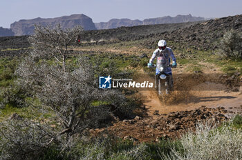 2024-01-06 - 119 AMAT DE CARALT Javier (spa), ALL1 Team, GasGas, Moto, action during the Stage 1 of the Dakar 2024 on January 6, 2024 between Al-Ula and Al Henakiyah, Saudi Arabia - DAKAR 2024 - STAGE 1 - RALLY - MOTORS