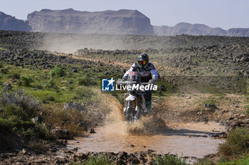 2024-01-06 - 78 HONGYI Zhao (chn), Wu Pu D Hai Dao Rally Team, KTM, Moto, action during the Stage 1 of the Dakar 2024 on January 6, 2024 between Al-Ula and Al Henakiyah, Saudi Arabia - DAKAR 2024 - STAGE 1 - RALLY - MOTORS