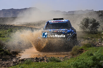 2024-01-06 - 229 BAUD Lionel (fra), BAUD Lucie (fra), Overdrive Racing, Toyota Hilux, FIA Ultimate, FIA W2RC, action during the Stage 1 of the Dakar 2024 on January 6, 2024 between Al-Ula and Al Henakiyah, Saudi Arabia - DAKAR 2024 - STAGE 1 - RALLY - MOTORS