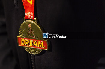 2024-01-06 - Medals during the Stage 1 of the Dakar 2024 on January 6, 2024 between Al-Ula and Al Henakiyah, Saudi Arabia - DAKAR 2024 - STAGE 1 - RALLY - MOTORS
