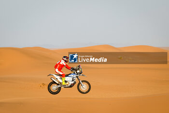 2024-01-07 - 16 DUMONTIER Romain (fra), Team Dumontier Racing, Husqvarna, Moto, FIM W2RC, action during the Stage 2 of the Dakar 2024 on January 7, 2024 between Al Henakiyah and Al Duwadimi, Saudi Arabia - DAKAR 2024 - STAGE 2 - RALLY - MOTORS