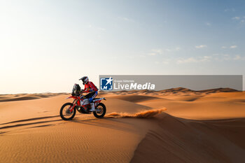 2024-01-07 - 18 COX Bradley (zaf), BAS World KTM Racing Team, KTM, Moto, FIM W2RC, action during the Stage 2 of the Dakar 2024 on January 7, 2024 between Al Henakiyah and Al Duwadimi, Saudi Arabia - DAKAR 2024 - STAGE 2 - RALLY - MOTORS