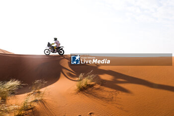 2024-01-07 - 142 SVITKO Stefan (svk), Slovnaft Racing Team, KTM, Motul, Moto, action during the Stage 2 of the Dakar 2024 on January 7, 2024 between Al Henakiyah and Al Duwadimi, Saudi Arabia - DAKAR 2024 - STAGE 2 - RALLY - MOTORS