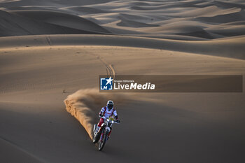 2024-01-07 - 46 BRANCH Ross (bwa), Hero Motorsports Team Rally, Hero, Moto, FIM W2RC, action during the Stage 2 of the Dakar 2024 on January 7, 2024 between Al Henakiyah and Al Duwadimi, Saudi Arabia - DAKAR 2024 - STAGE 2 - RALLY - MOTORS