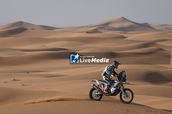 2024-01-07 - 76 LEPAN Jean-Loup (fra), DUUST Diverse Racing, KTM, Moto, FIM W2RC, action during the Stage 2 of the Dakar 2024 on January 7, 2024 between Al Henakiyah and Al Duwadimi, Saudi Arabia - DAKAR 2024 - STAGE 2 - RALLY - MOTORS