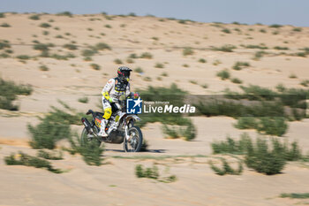 2024-01-09 - 142 SVITKO Stefan (svk), Slovnaft Racing Team, KTM, Motul, Moto, action during the Stage 4 of the Dakar 2024 on January 9, 2024 between Al Salamiya and Al-Hofuf, Saudi Arabia - DAKAR 2024 - STAGE 4 - RALLY - MOTORS