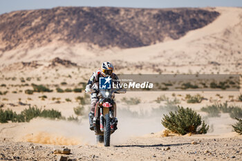 2024-01-09 - 104 GERBER Jeremie (fra), TLDRacing, KTM, Moto, Originals by Motul, action during the Stage 4 of the Dakar 2024 on January 9, 2024 between Al Salamiya and Al-Hofuf, Saudi Arabia - DAKAR 2024 - STAGE 4 - RALLY - MOTORS