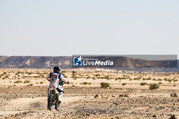 2024-01-09 - 129 HERBET Sébastien (fra), Team Dumontier Racing, Husqvarna, Moto, action during the Stage 4 of the Dakar 2024 on January 9, 2024 between Al Salamiya and Al-Hofuf, Saudi Arabia - DAKAR 2024 - STAGE 4 - RALLY - MOTORS