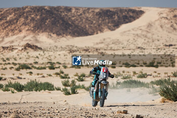 2024-01-09 - 87 PODMOL Libor (cze), Podmol Dakar Team, Husqvarna, Moto, Originals by Motul, action during the Stage 4 of the Dakar 2024 on January 9, 2024 between Al Salamiya and Al-Hofuf, Saudi Arabia - DAKAR 2024 - STAGE 4 - RALLY - MOTORS