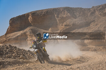 2024-01-09 - 142 SVITKO Stefan (svk), Slovnaft Racing Team, KTM, Motul, Moto, action during the Stage 4 of the Dakar 2024 on January 9, 2024 between Al Salamiya and Al-Hofuf, Saudi Arabia - DAKAR 2024 - STAGE 4 - RALLY - MOTORS