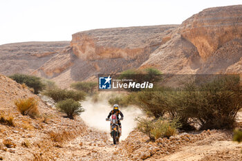 2024-01-09 - 97 PUGA Juan (ecu), JP1 Kews Dakar Rally Team, KTM, Moto, Originals by Motul, action during the Stage 4 of the Dakar 2024 on January 9, 2024 between Al Salamiya and Al-Hofuf, Saudi Arabia - DAKAR 2024 - STAGE 4 - RALLY - MOTORS