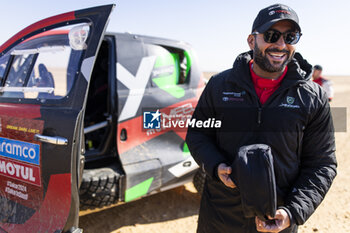 2024-01-09 - AL RAJHI Yazeed (sau), Overdrive Racing, Toyota Hilux, FIA Ultimate, FIA W2RC, portrait during the Stage 4 of the Dakar 2024 on January 9, 2024 between Al Salamiya and Al-Hofuf, Saudi Arabia - DAKAR 2024 - STAGE 4 - RALLY - MOTORS