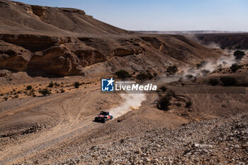 2024-01-09 - 303 GUTHRIE Mitchell (usa), WALCH Kellon (usa), Red Bull Off-Road Junior Team USA by BFG, Taurus T3 Max, FIA Challenger, FIA W2RC, action during the Stage 4 of the Dakar 2024 on January 9, 2024 between Al Salamiya and Al-Hofuf, Saudi Arabia - DAKAR 2024 - STAGE 4 - RALLY - MOTORS